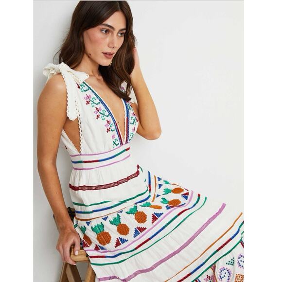 Farm Rio Embroidered tiered maxi dress Linen Blend Sz M Coastal Boho Chic Artsy - Picture 5 of 13